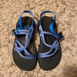 Womens SZ 8 Chacos